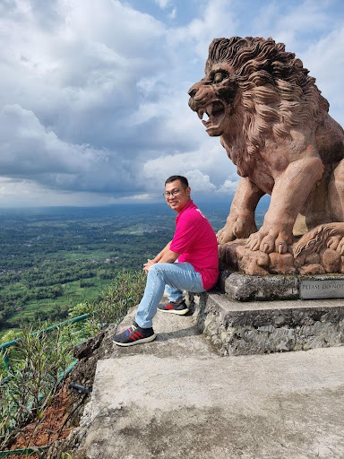 Dari UKDW ke Puncak Anteraja: Kisah Sukses Tjoeng Suyanto