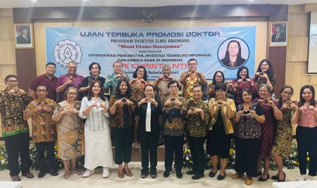 Dosen Fakultas Bisnis UKDW Selesaikan Program Doktor Ilmu Ekonomi di UNS